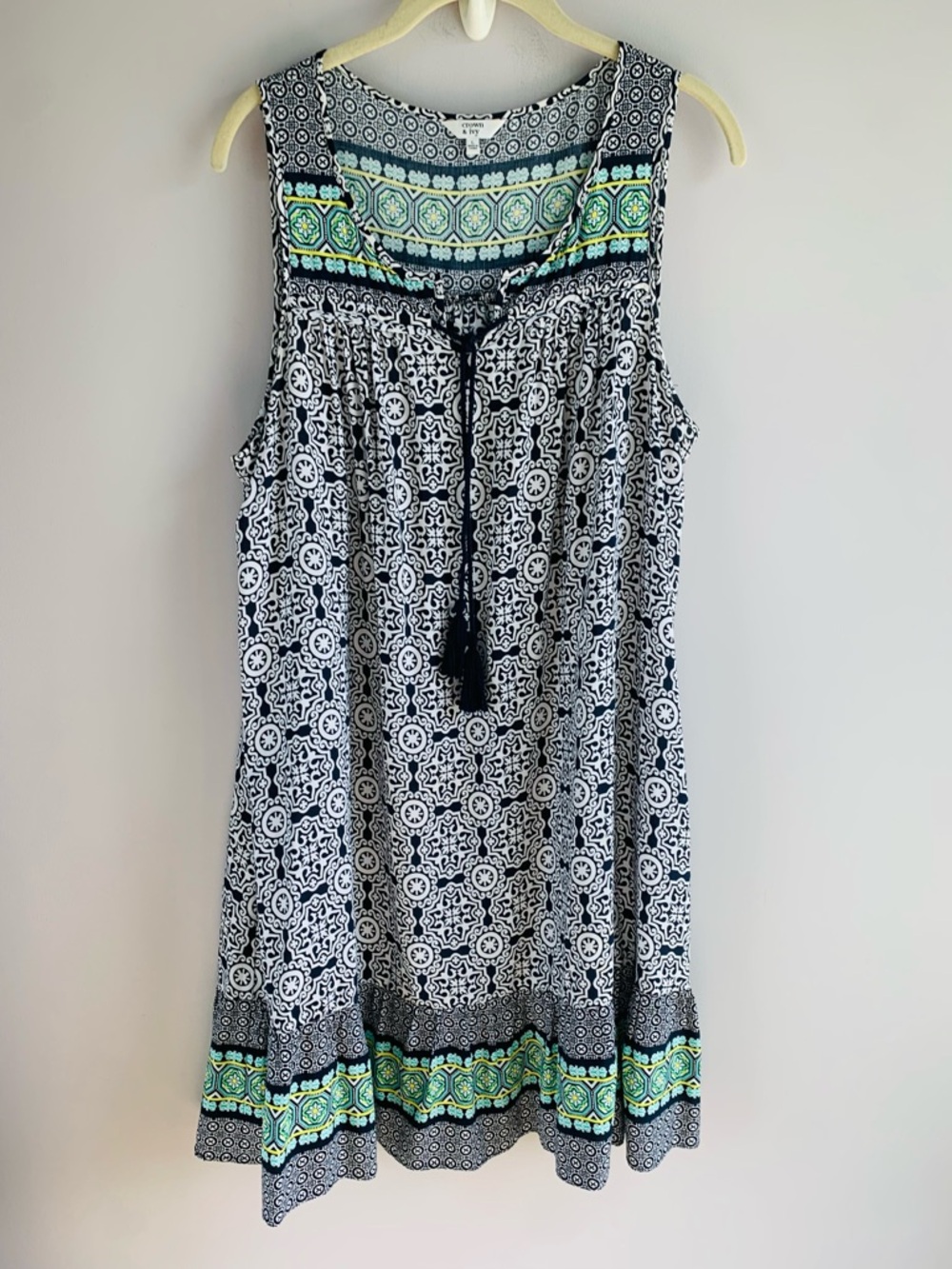 Crown & Ivy Sleeveless Dress Navy Aqua White Geometric Pattern Tassels EUC Large